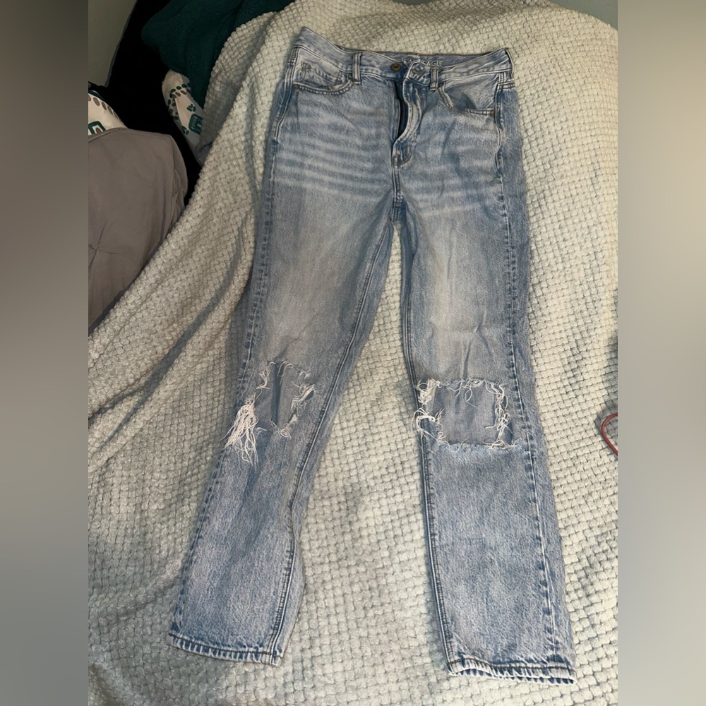 American Eagle mom jeans